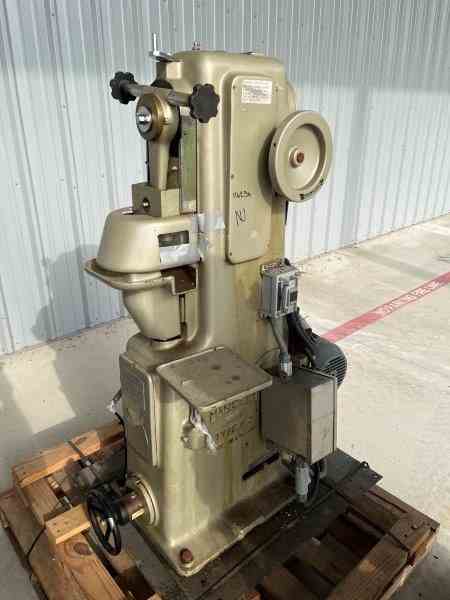 Manesty Rotary Tablet Press