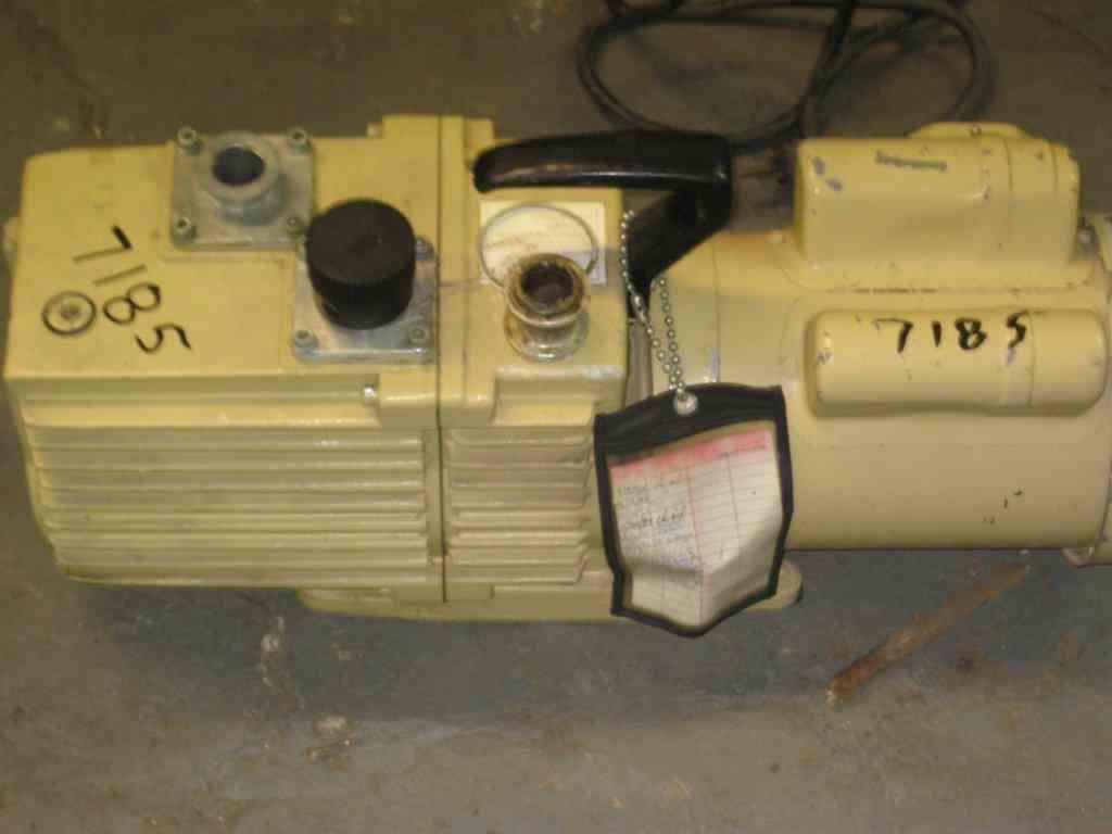 1-cfm-leybold-vacuum-pump