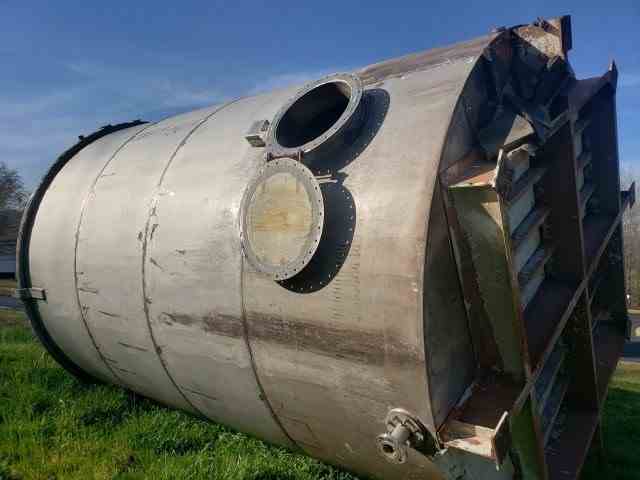 14000 Gal Stainless Steel Tank