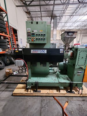 2.5 " American Kuhne Air Cooled Single Screw Extruder