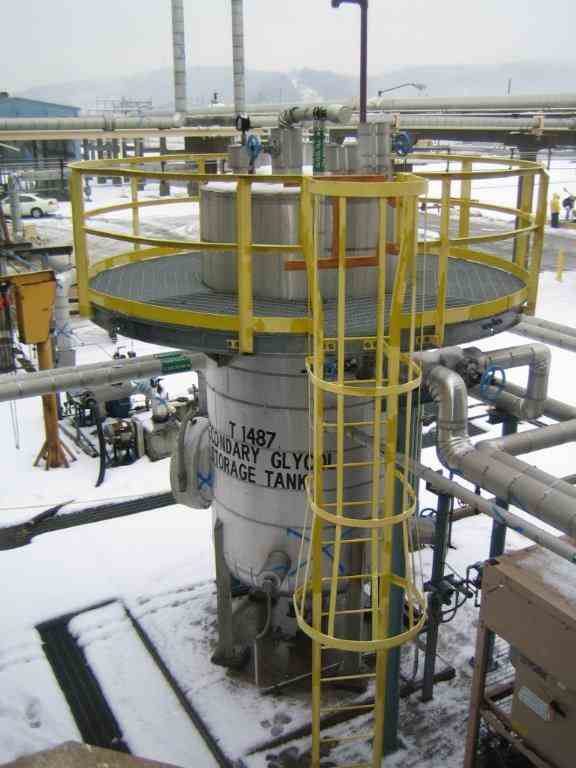 2000 Gal McCarls Inc. Vertical Carbon Steel Pressure Vessel