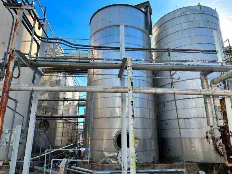 20000 Gal Stainless Steel Tank - Industrial Air