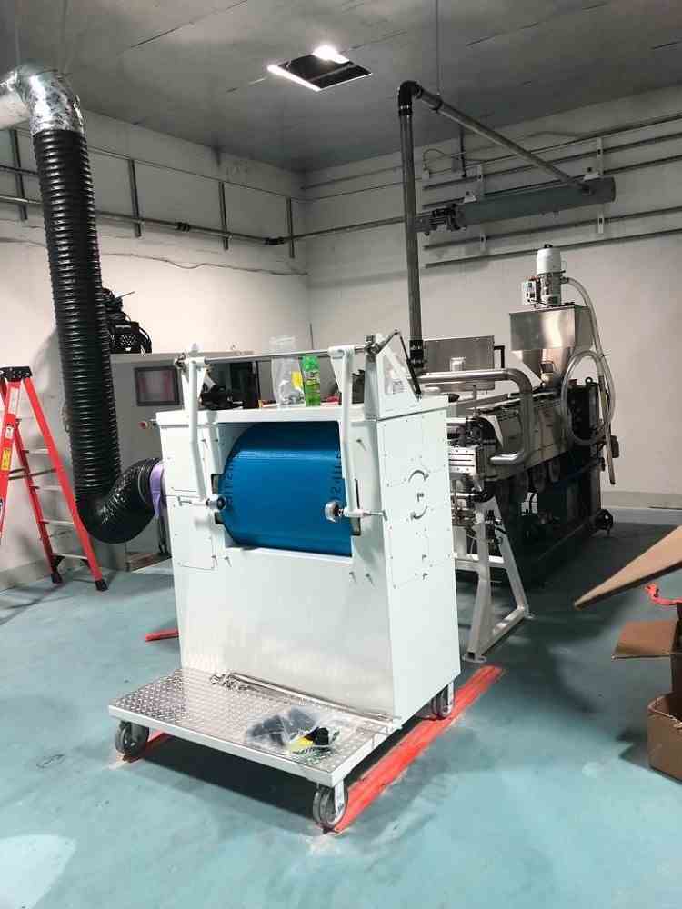 24 " US Extruders Meltblown Line