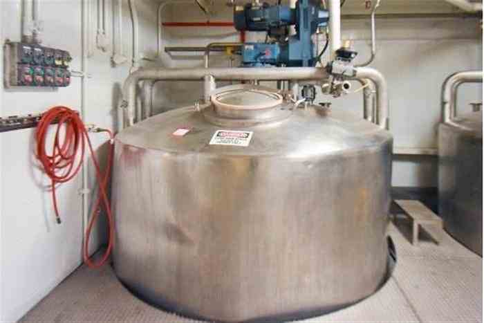 5800 Gal Stainless Steel Tank