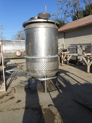 650 Gal Stainless Steel Tank