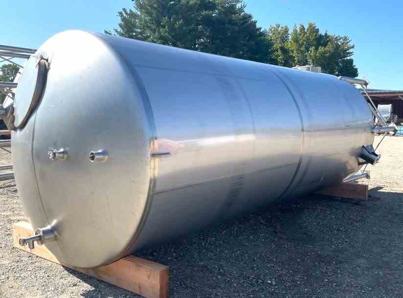 7000 Gal Cherry-Burrell Stainless Steel Tank