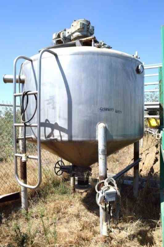 750 Gal Cherry-Burrell Stainless Steel Tank