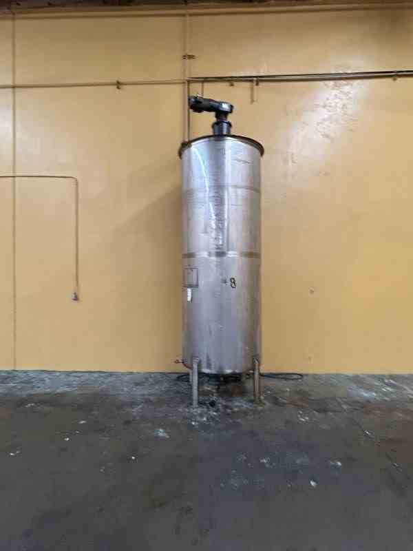 900 Gal Stainless Steel Tank